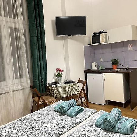 2# Sunflower Cozy Apartment Budapest Exteriör bild