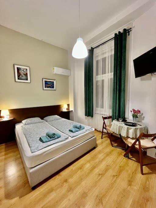 2# Sunflower Cozy Apartment Budapest Exteriör bild